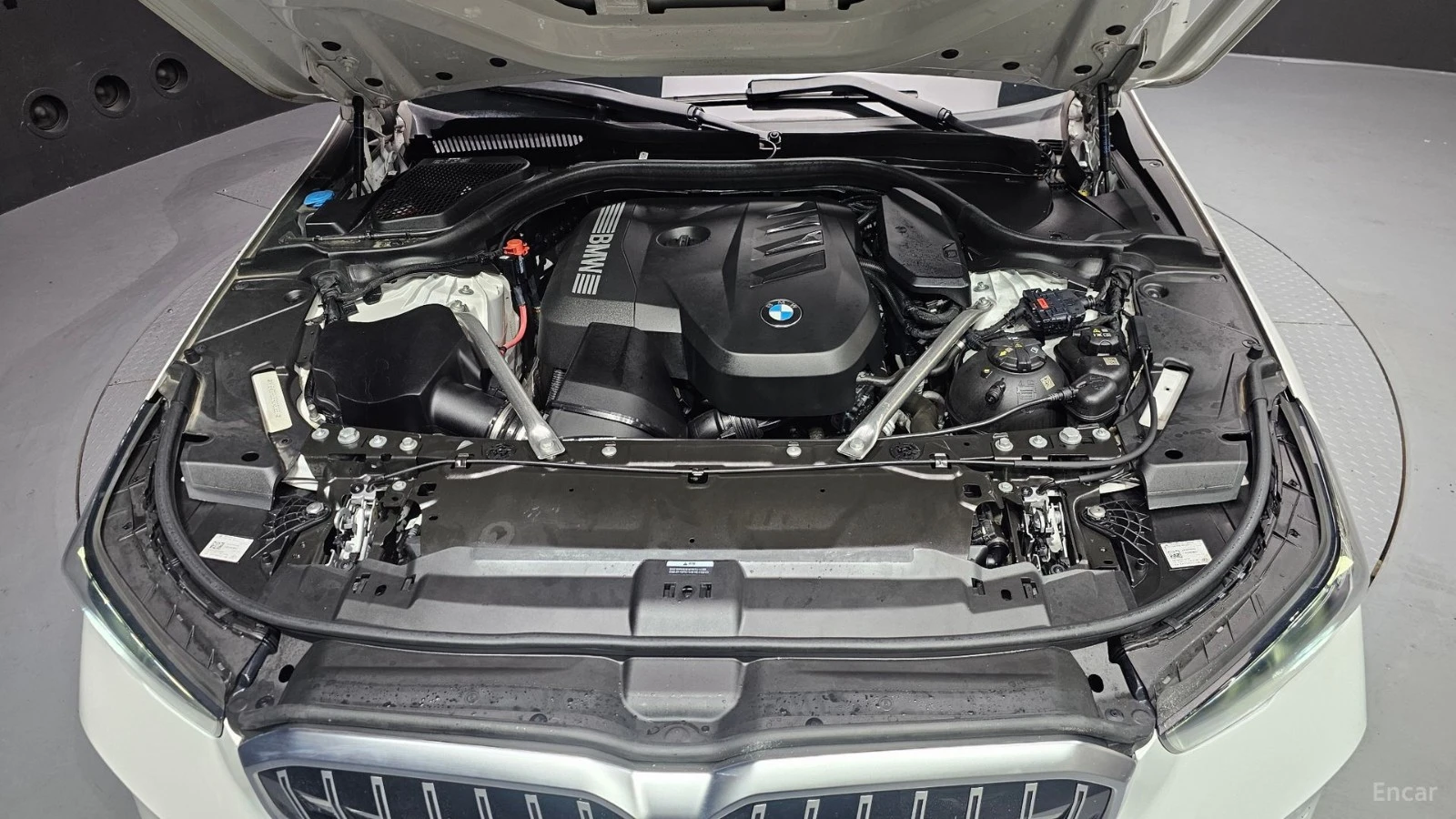 BMW 520 ПАМЕТ* ПОДГЕВ* ОБДУХВАНЕ* 360 КАМЕРА* HEADUP, снимка 6 - Автомобили и джипове - 55424373
