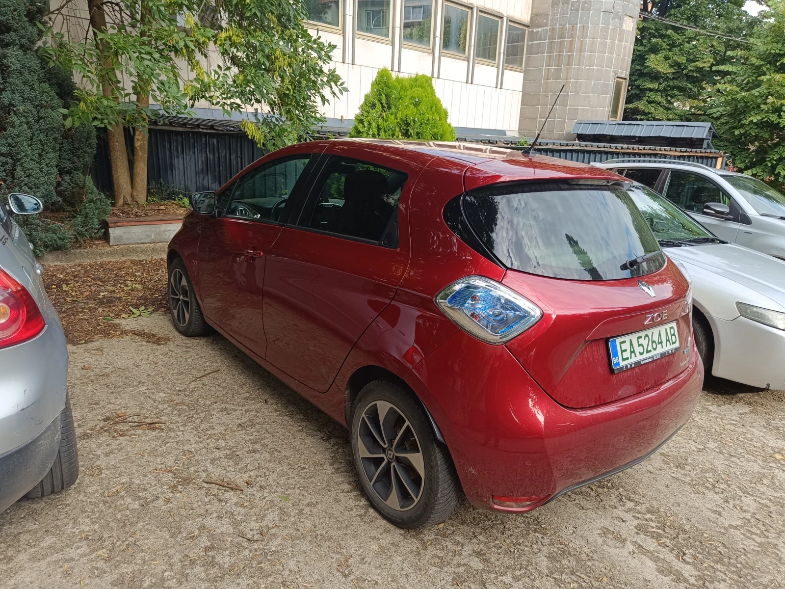 Renault Zoe, снимка 2 - Автомобили и джипове - 55439330