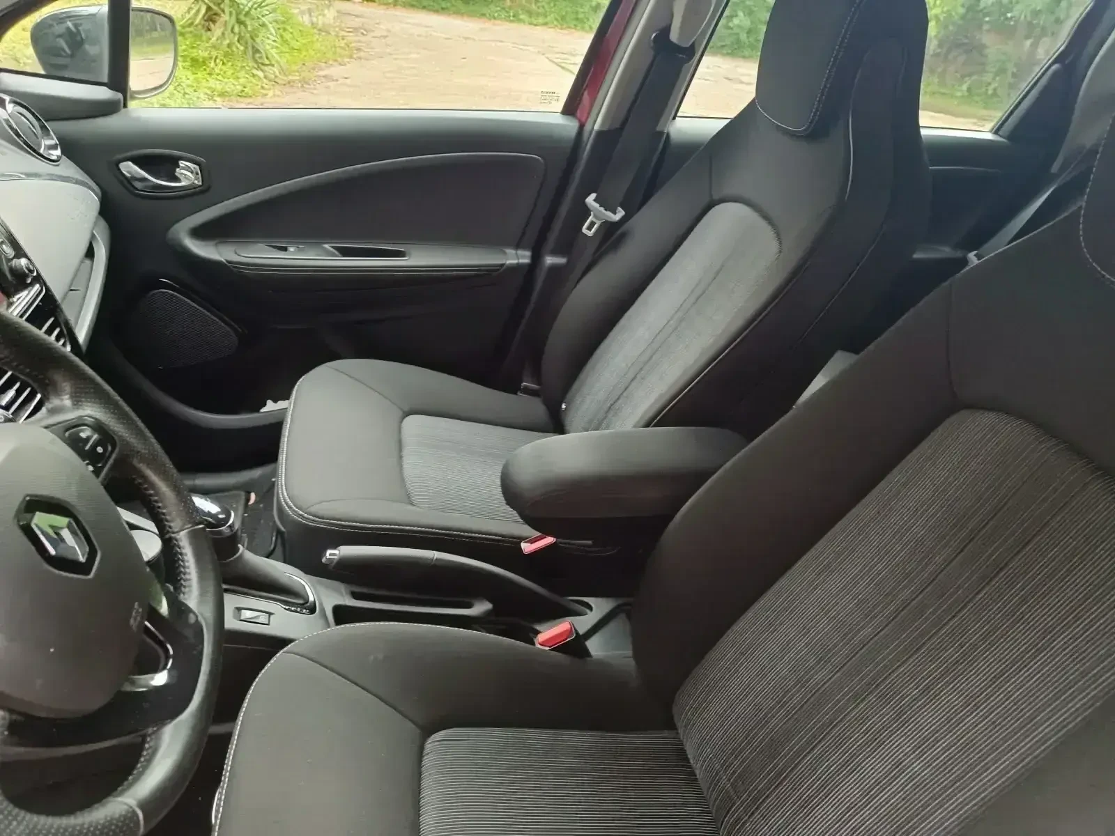 Renault Zoe, снимка 5 - Автомобили и джипове - 55439330