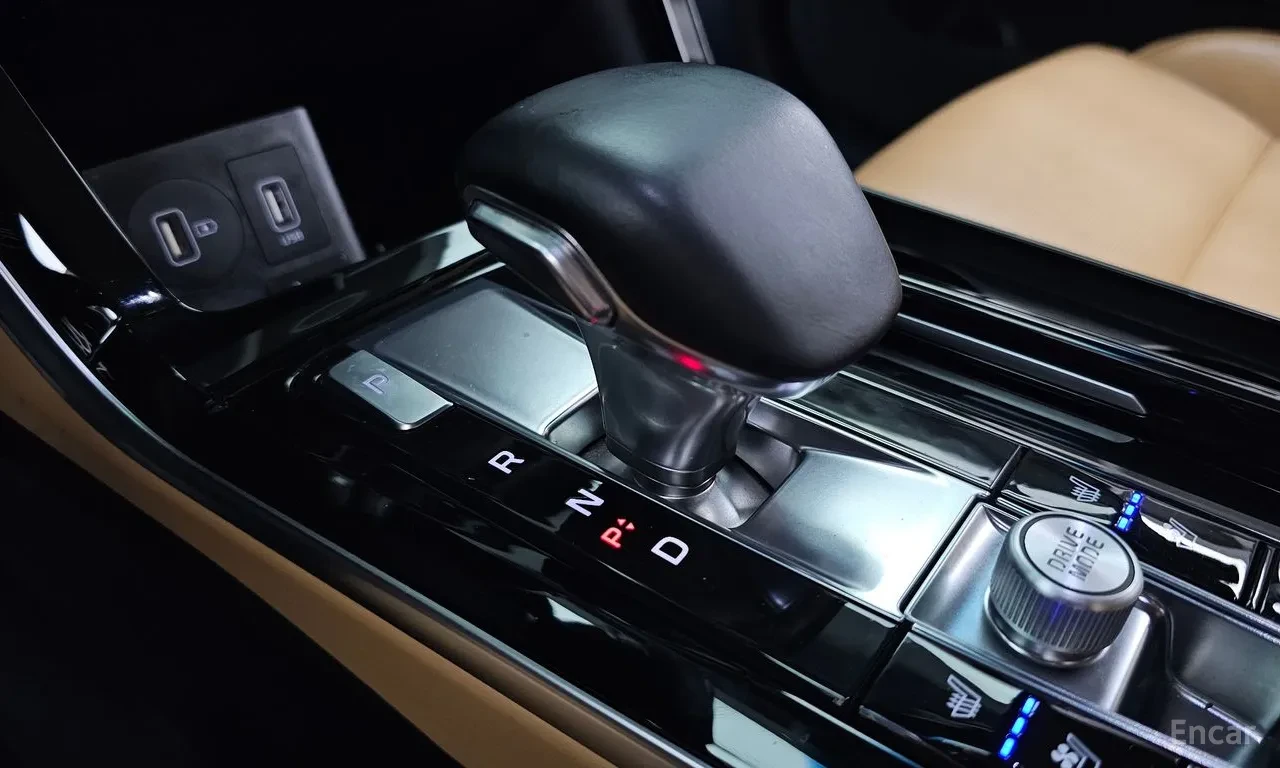 Kia K7 2.5 NOBLESSE* FULL* 360 КАМЕРИ* ДИСТРОНИК* КРАЙНА , снимка 12 - Автомобили и джипове - 56433489