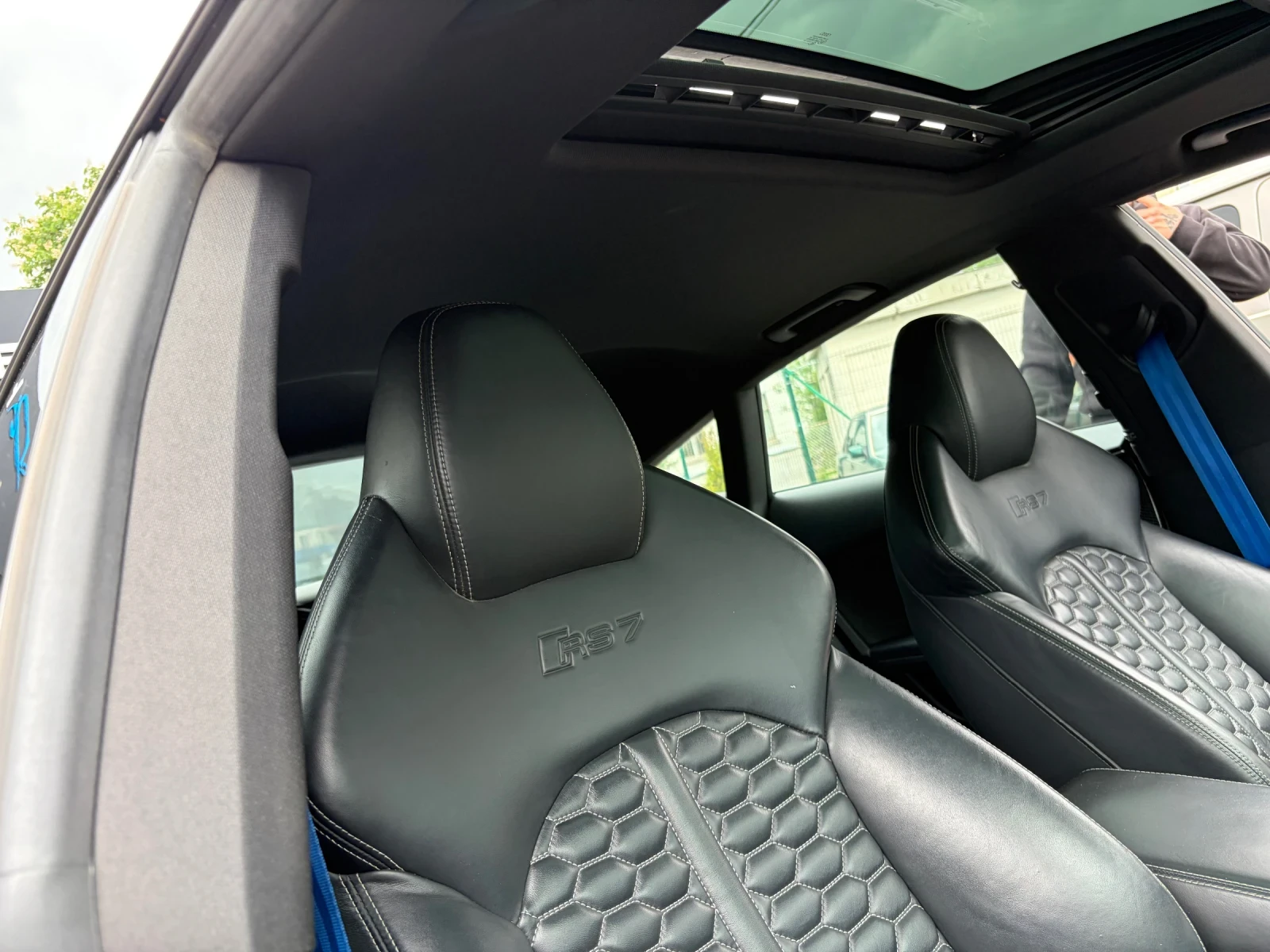 Audi Rs7 * Performance* Carbon* Ceramic* , снимка 12 - Автомобили и джипове - 56446603