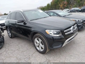  Mercedes-Benz GLC 30...