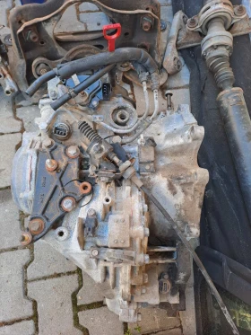 Hyundai Santa fe 2.7 V6 - 20 € / 39.12 лв. - 45454915 6