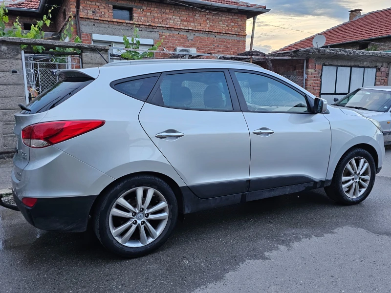 Hyundai IX35, снимка 4 - Автомобили и джипове - 49485083