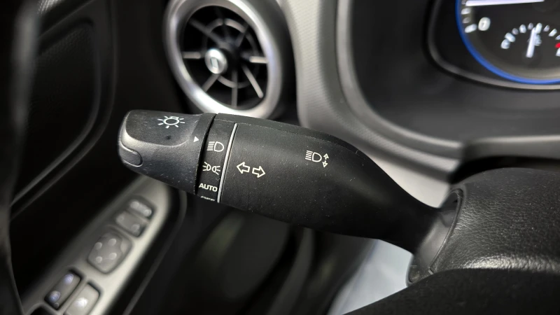 Hyundai Kona 2.0 2WD SMART autogeorge.com, снимка 15 - Автомобили и джипове - 52391753