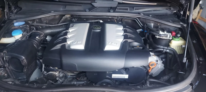 VW Touareg, снимка 11 - Автомобили и джипове - 52584194