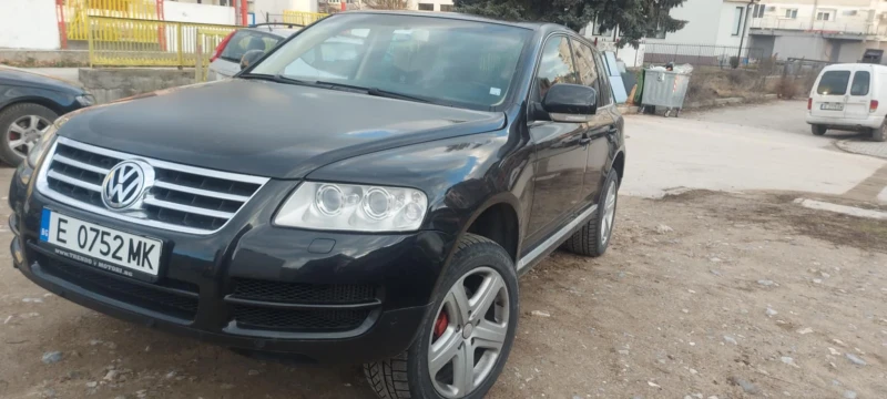 VW Touareg, снимка 3 - Автомобили и джипове - 52584194