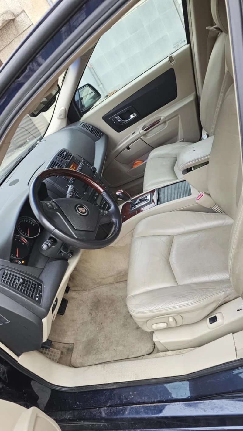 Cadillac Srx, снимка 10 - Автомобили и джипове - 52639404