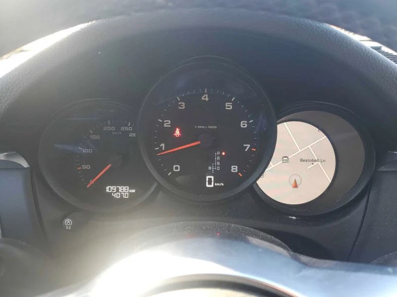 Porsche Macan KEYLESS* CHRONO* КАМЕРА* ПОДГРЕВ* ОБДУХВАНЕ* ПАНО, снимка 6 - Автомобили и джипове - 53444752