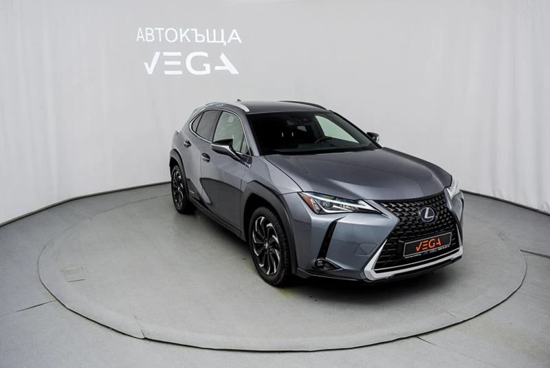 Lexus UX 250H Hybrid  - изображение 6