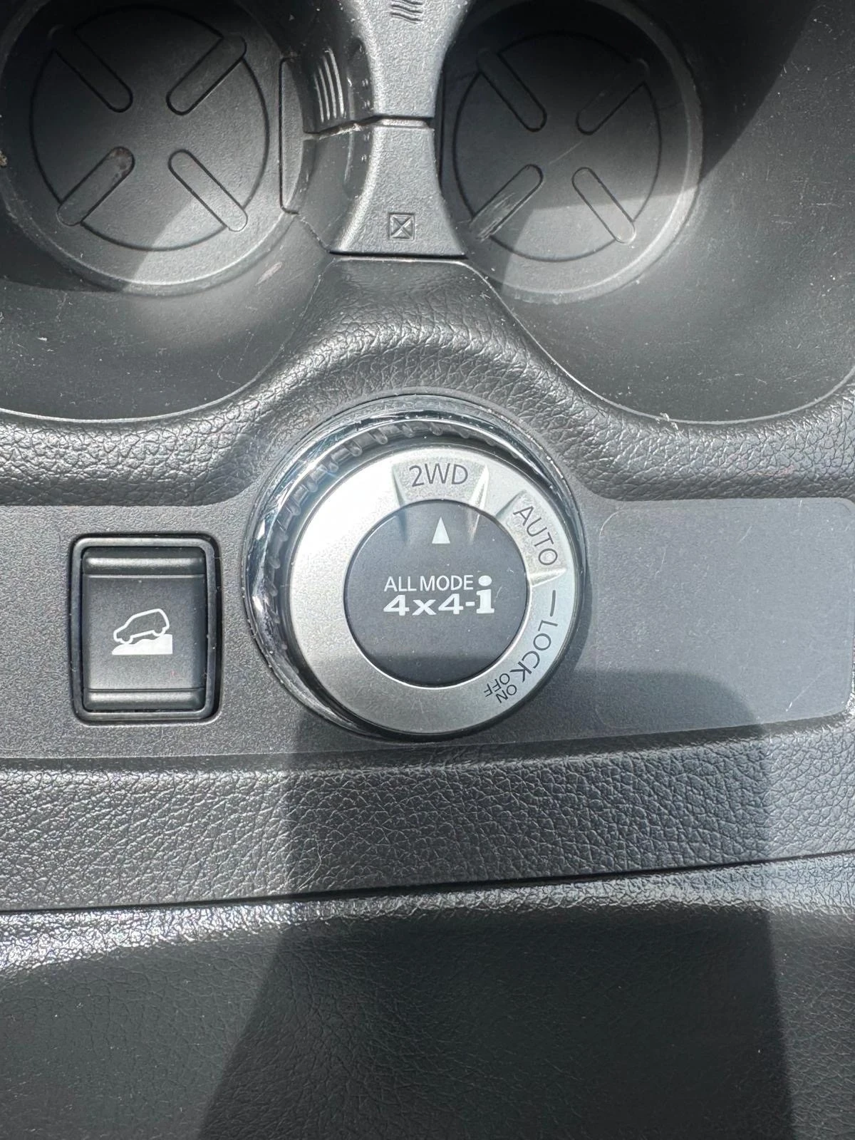 Nissan X-trail 149000км* NAVI* КАМЕРИ 360* 4WD* LED* 01.2019г - изображение 6
