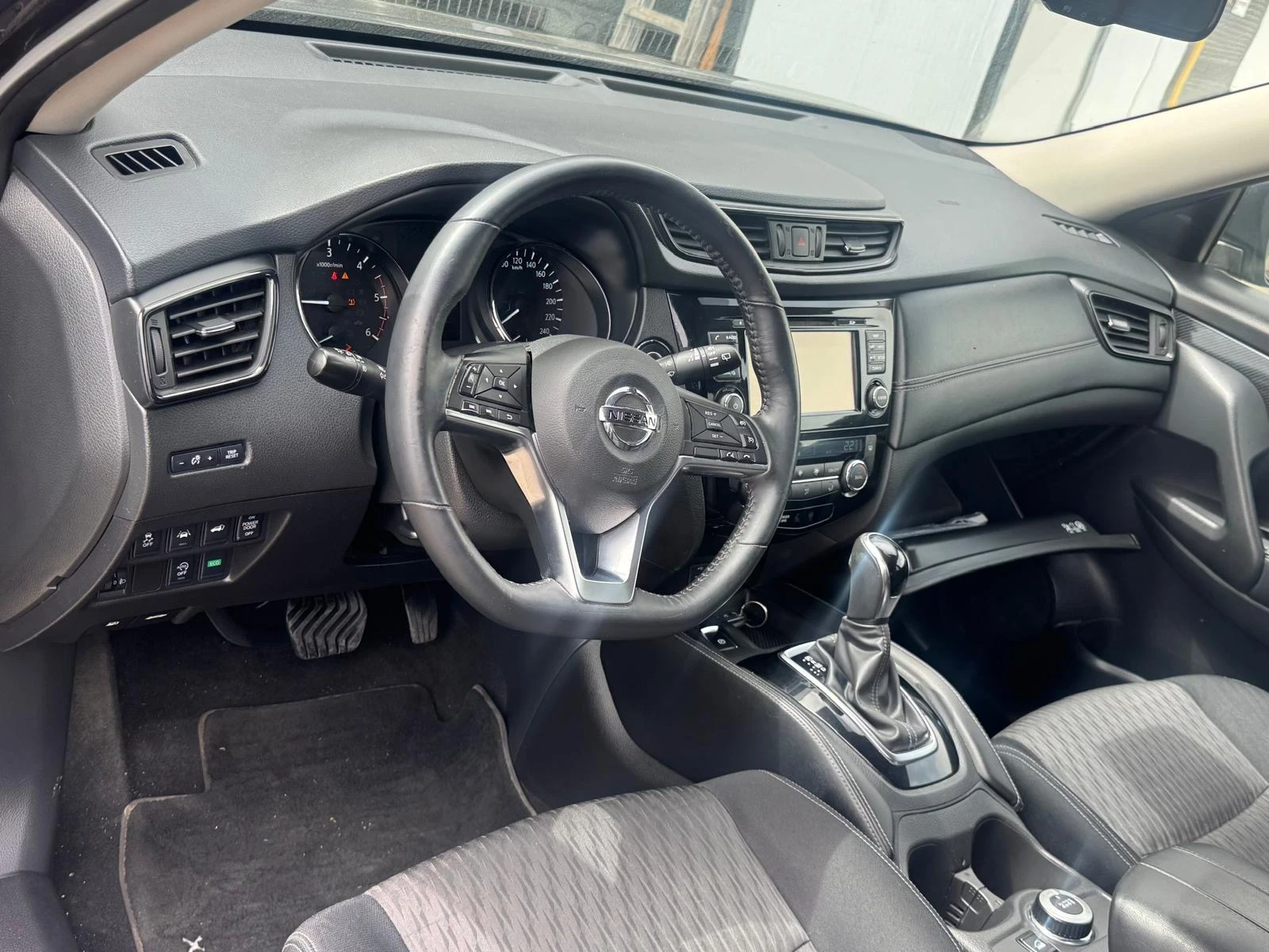 Nissan X-trail 149000км* NAVI* КАМЕРИ 360* 4WD* LED* 01.2019г - изображение 8