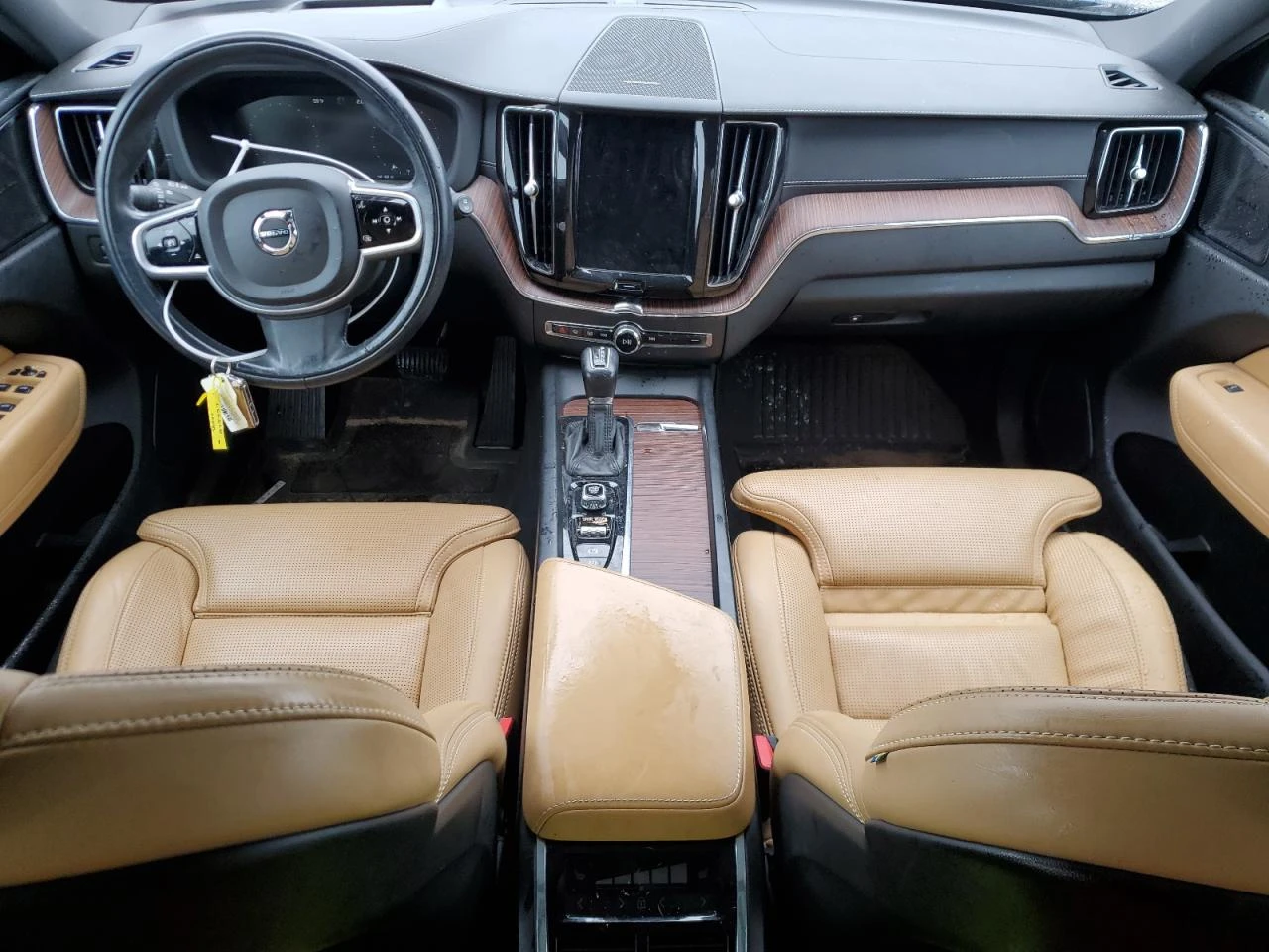Volvo XC60 T6 INSCRIPTION - изображение 8