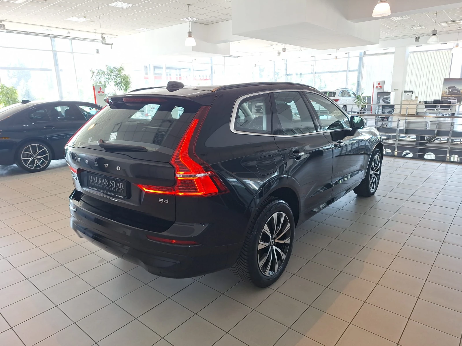 Volvo XC60 B4 Essential - изображение 3