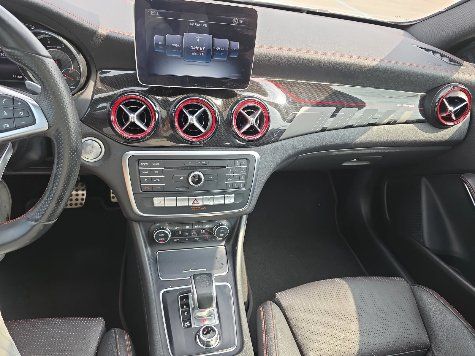 Mercedes-Benz GLA 45 AMG * 4MATIC * CARFAX * БЕЗ ПЪРВОНАЧАЛНА ВНОСКА - изображение 10