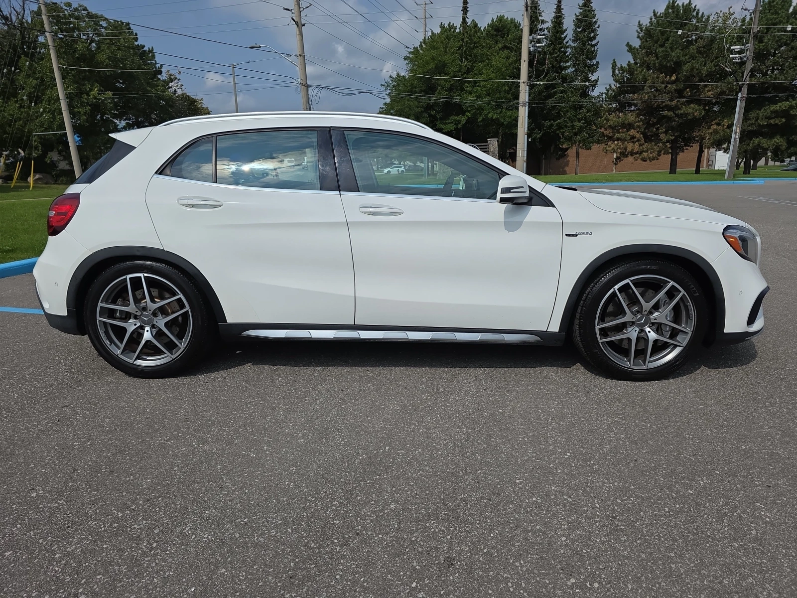 Mercedes-Benz GLA 45 AMG * 4MATIC * CARFAX * БЕЗ ПЪРВОНАЧАЛНА ВНОСКА - изображение 7