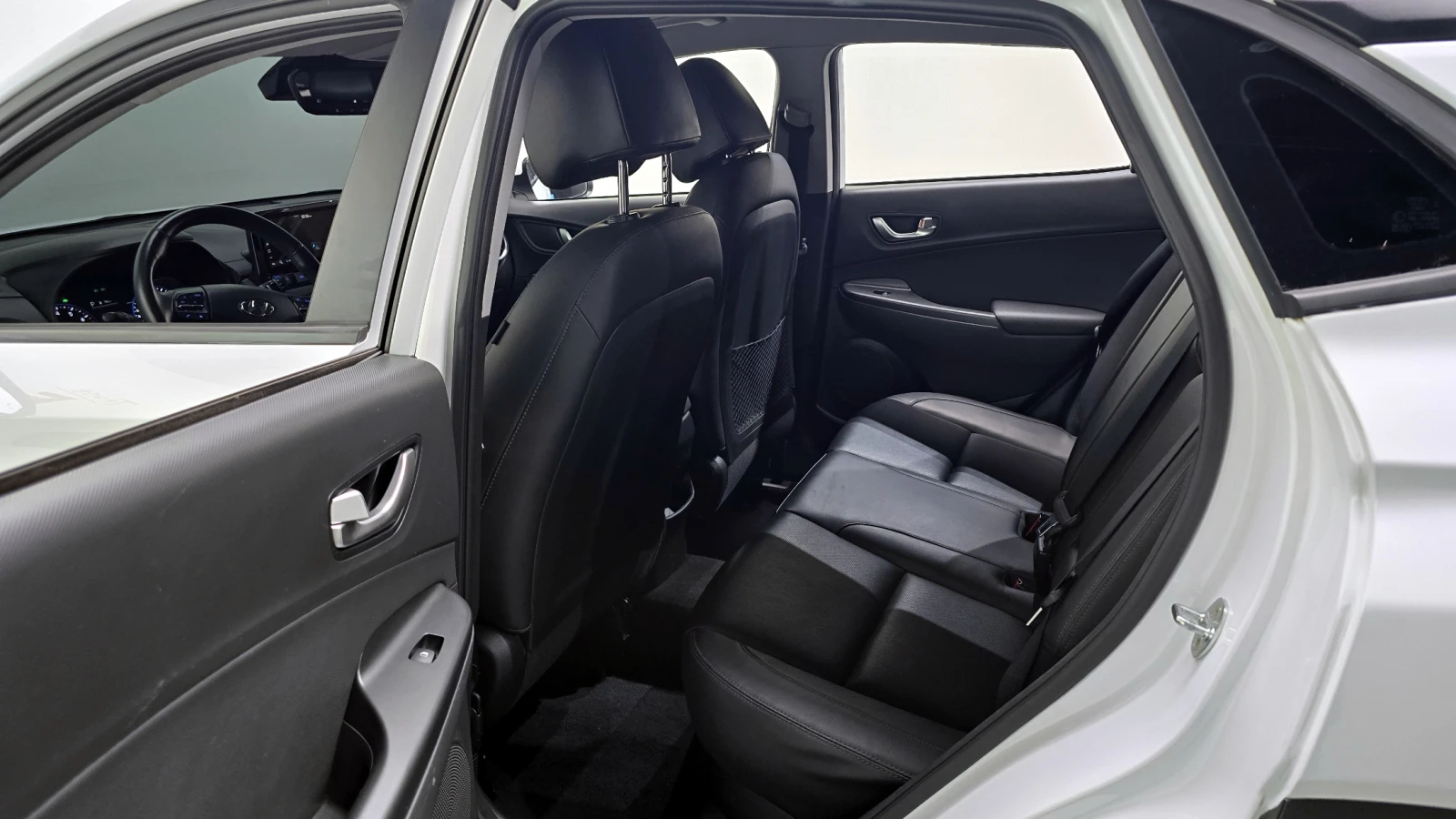 Hyundai Kona 2.0 2WD SMART  - изображение 10