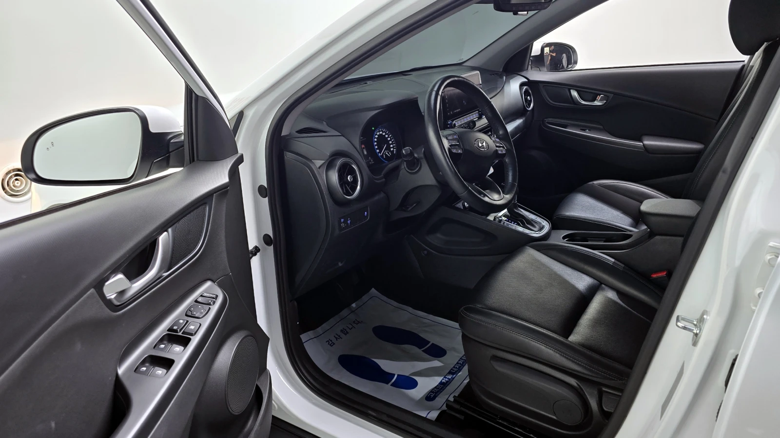 Hyundai Kona 2.0 2WD SMART  - изображение 9