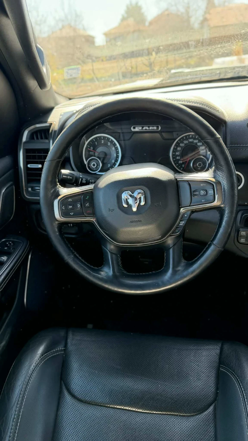 Dodge RAM 1500 5.7 HEMI, снимка 3 - Автомобили и джипове - 53829347