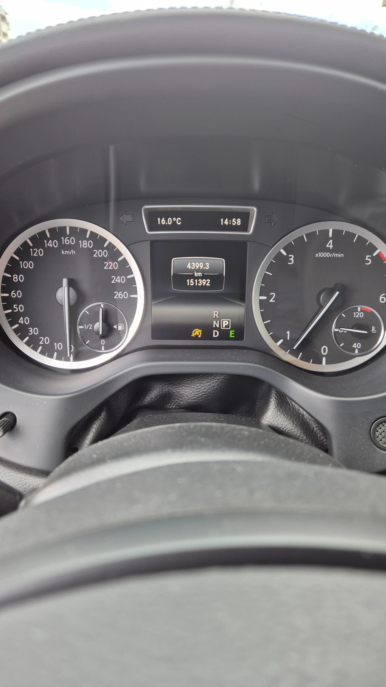 Infiniti Q30 S, снимка 10 - Автомобили и джипове - 53987922