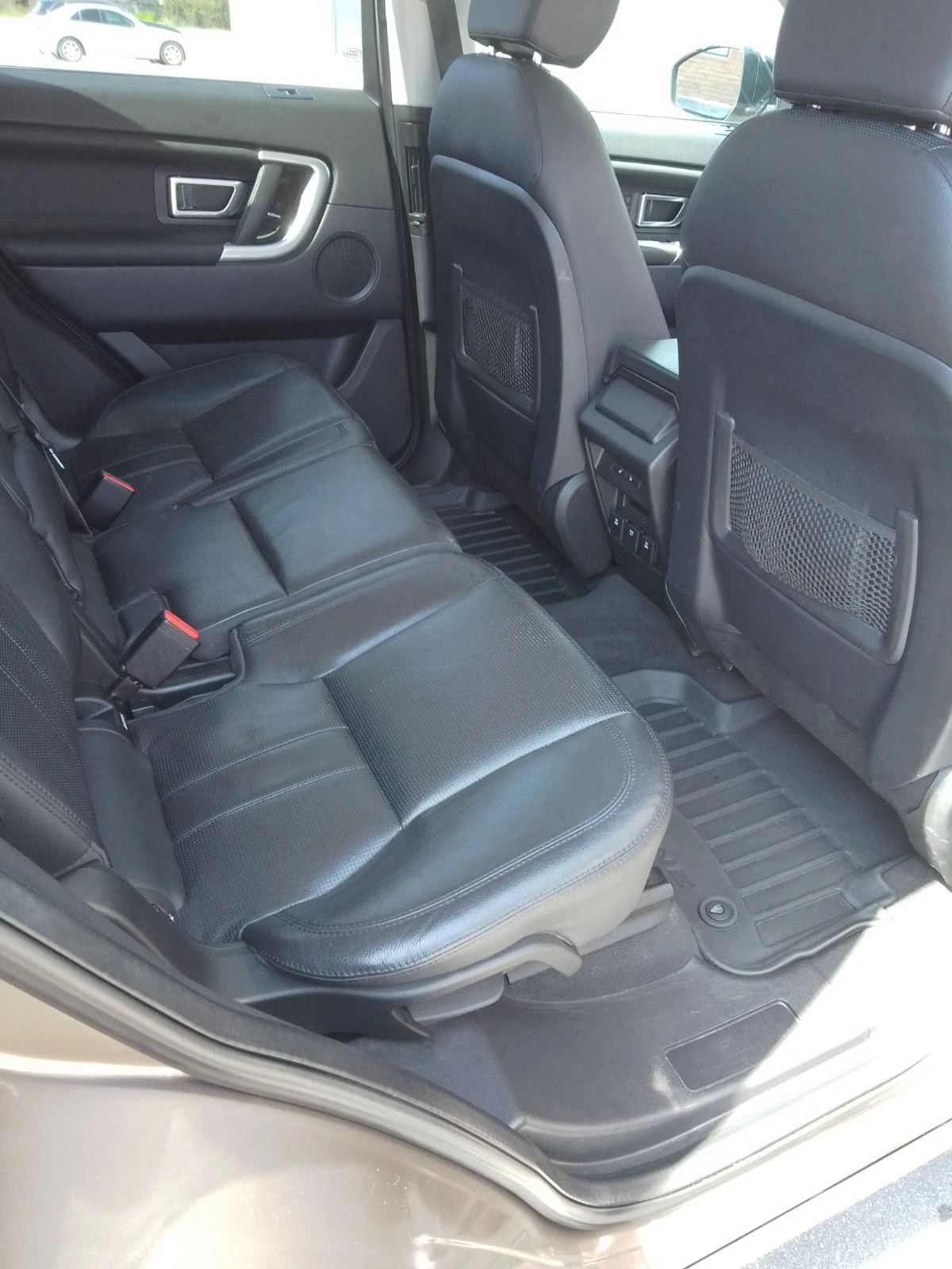 Land Rover Discovery Sport, снимка 7 - Автомобили и джипове - 54346700