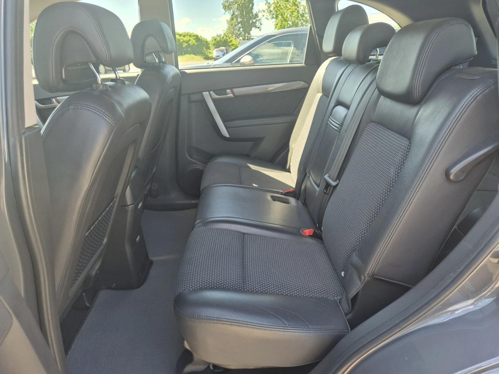 Chevrolet Captiva 2.0 D , снимка 11 - Автомобили и джипове - 54727787