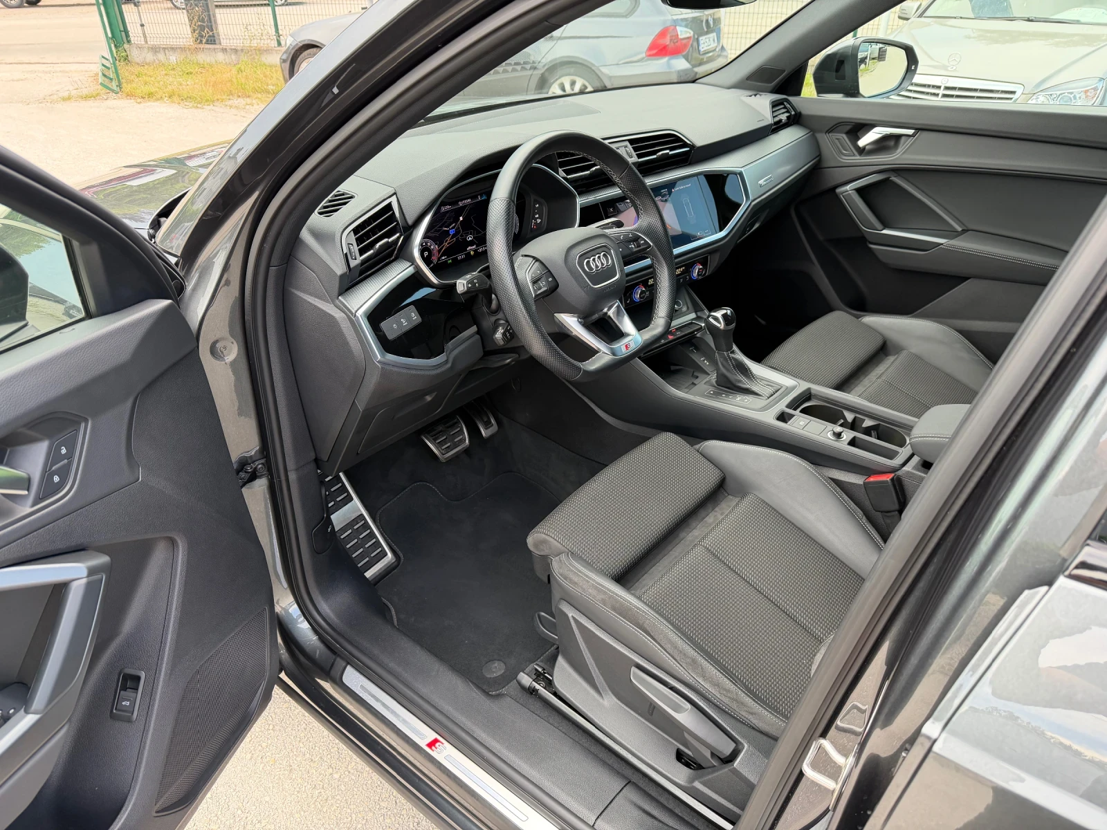 Audi Q3 35TFSI S-line + Швейцария+ , снимка 7 - Автомобили и джипове - 54812184