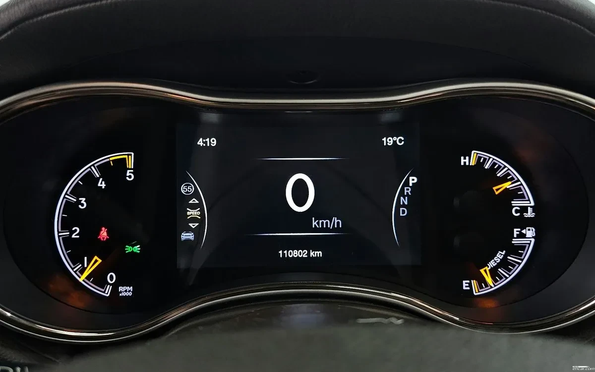 Jeep Grand cherokee 3.0 Diesel SUMMIT, снимка 7 - Автомобили и джипове - 54900956
