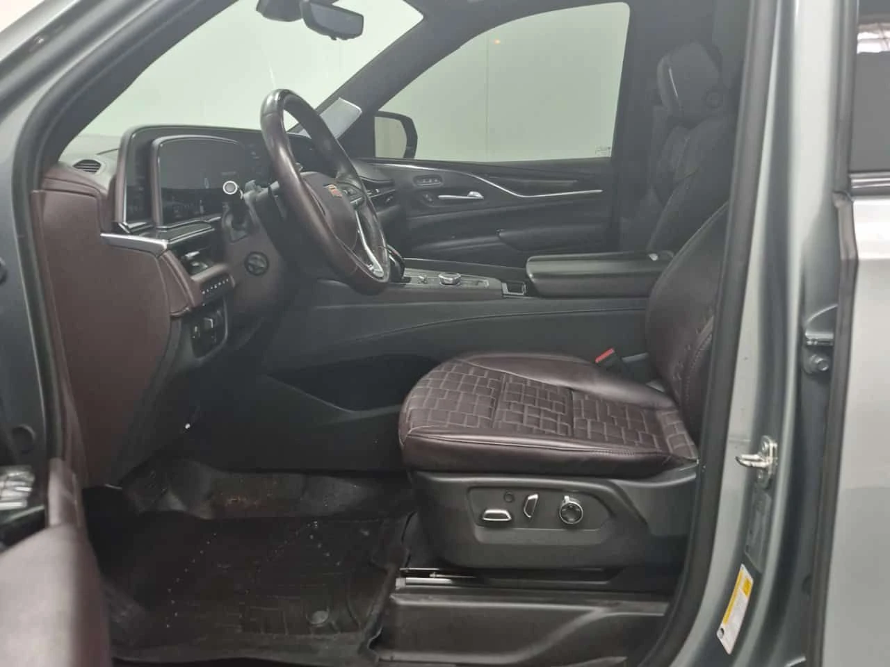 Cadillac Escalade 4WD SPORT PLATINUM * CARFAX * БЕЗ ПЪРВОНАЧАЛНА, снимка 5 - Автомобили и джипове - 55463914