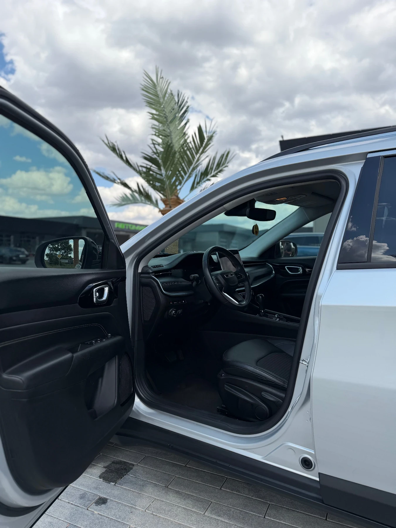 Jeep Compass 4xe PLUG-IN HYBRID LIMITED EDITION , снимка 4 - Автомобили и джипове - 55686864