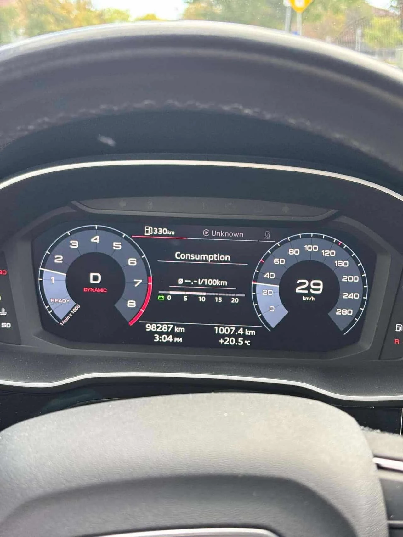 Audi Q3 Progressiv / Nardo Grey / Distronic / Carfax , снимка 8 - Автомобили и джипове - 56356391
