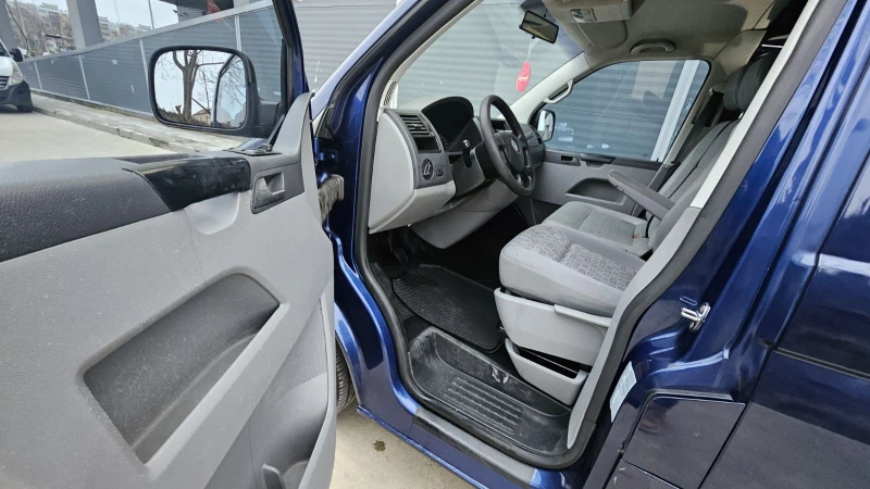 VW Transporter 2.5 TDI, снимка 9 - Бусове и автобуси - 48692457