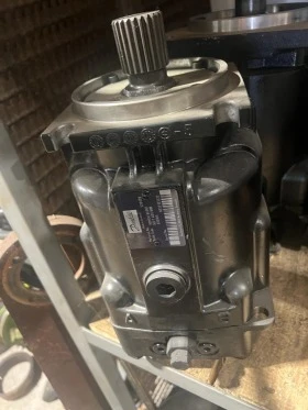 Комбайн Claas Резервни части , снимка 9