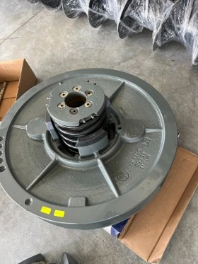 Комбайн Claas Резервни части , снимка 4