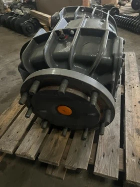 Комбайн Claas Резервни части , снимка 8