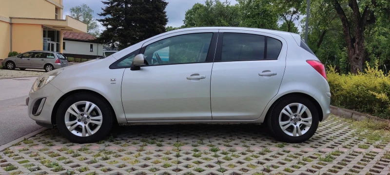 Opel Corsa 1.4i satellite , снимка 3 - Автомобили и джипове - 46898049