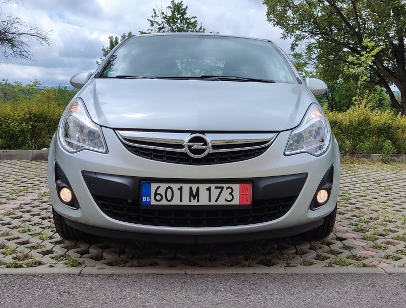 Opel Corsa 1.4i satellite , снимка 1 - Автомобили и джипове - 45694455