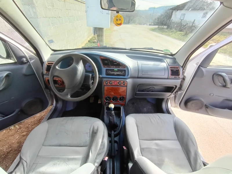 Citroen Berlingo 1.4 75, снимка 8 - Автомобили и джипове - 47808924