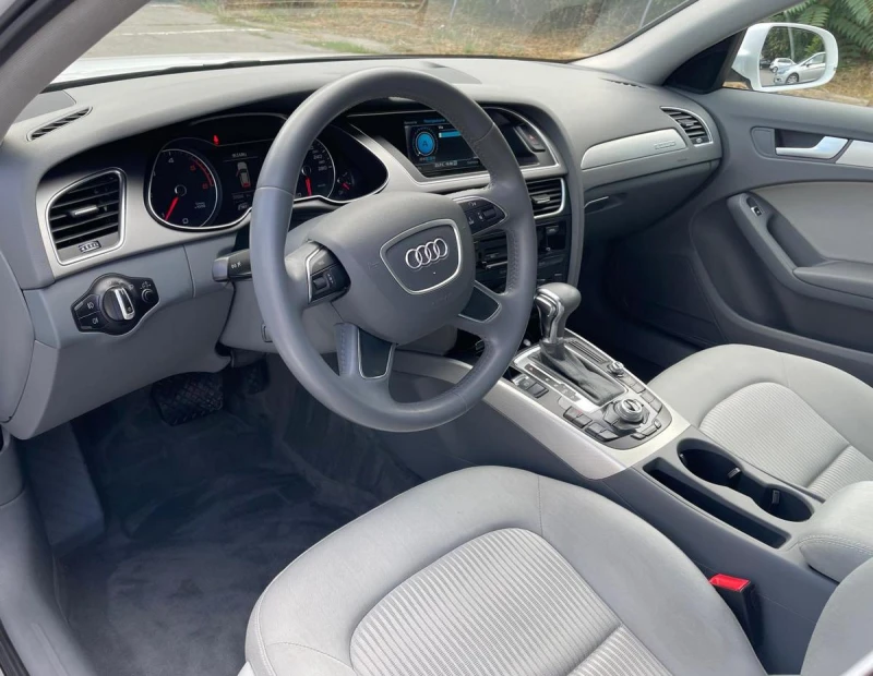 Audi A4 2.0 TDi Quattro Automatic, снимка 7 - Автомобили и джипове - 47000860