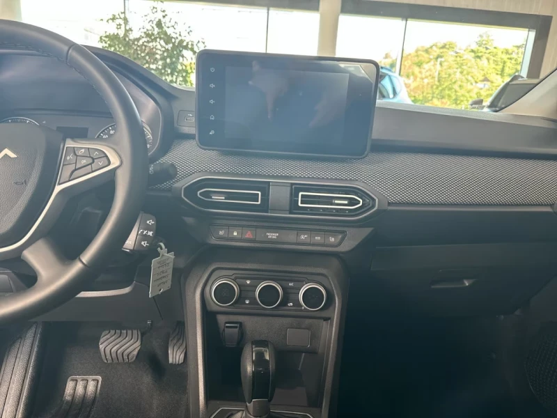 Dacia Sandero НОВ!/SCe65/67HP/ESSENTIAL/ACC/ISOFIX/LED/276g, снимка 11 - Автомобили и джипове - 51606641