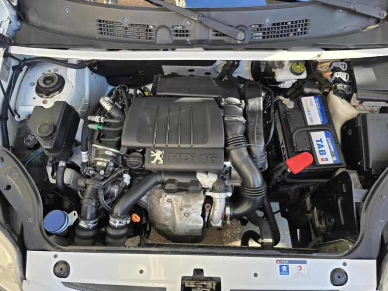 Peugeot Partner, снимка 8 - Автомобили и джипове - 53084950