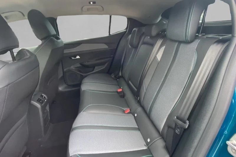 Peugeot 408 ALLURE/144HP/CAM/NAVI/LED/CPLAY/AMBI/364g, снимка 14 - Автомобили и джипове - 51824900