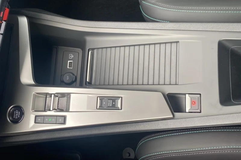 Peugeot 408 ALLURE/144HP/CAM/NAVI/LED/CPLAY/AMBI/364g, снимка 11 - Автомобили и джипове - 51824900