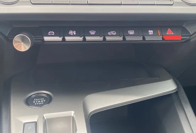 Peugeot 408 ALLURE/144HP/CAM/NAVI/LED/CPLAY/AMBI/364g, снимка 10 - Автомобили и джипове - 51824900