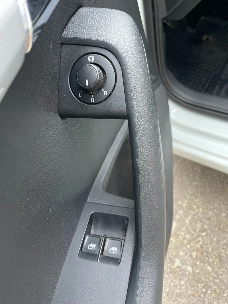 Skoda Octavia 1.2 TSI, снимка 12 - Автомобили и джипове - 52664276