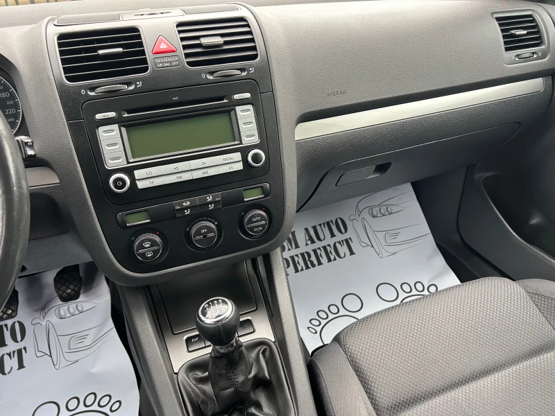 VW Golf 1.6, снимка 12 - Автомобили и джипове - 52693764