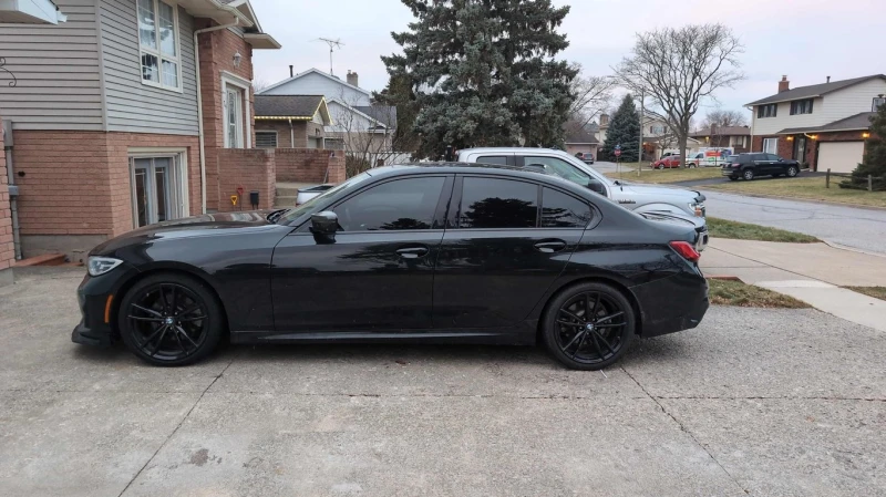 BMW 330 i xDrive * CARFAX * ШИБИДАХ* ПОДГРЕВ, снимка 3 - Автомобили и джипове - 53251414