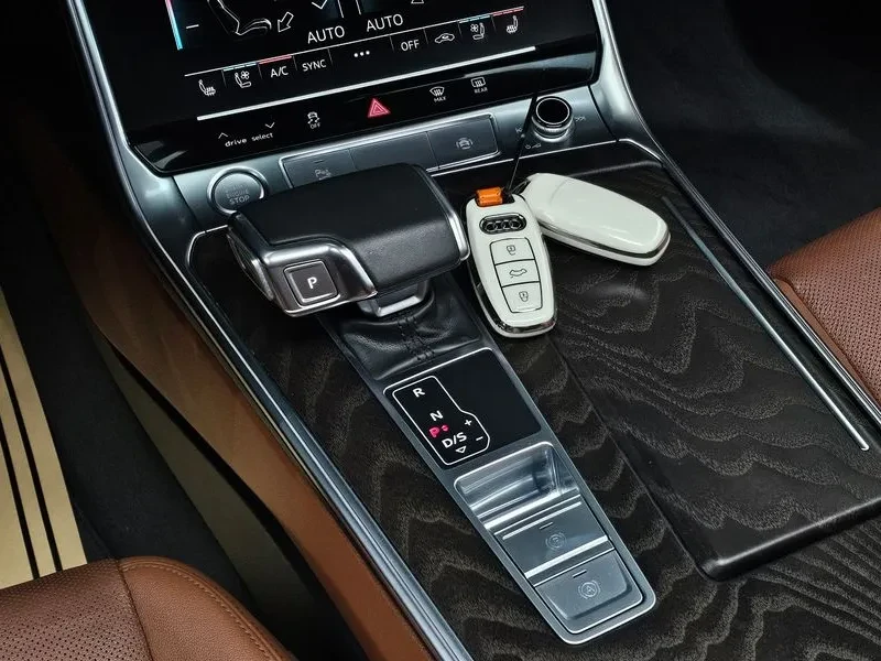 Audi A6 2.0 TFSI, снимка 8 - Автомобили и джипове - 55084441