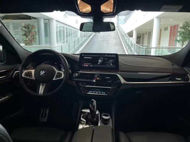 BMW 640 xDRIVE/333HP/M SPORT/CAM/PANO/NAVI/MEMO/734z, снимка 9 - Автомобили и джипове - 55654932