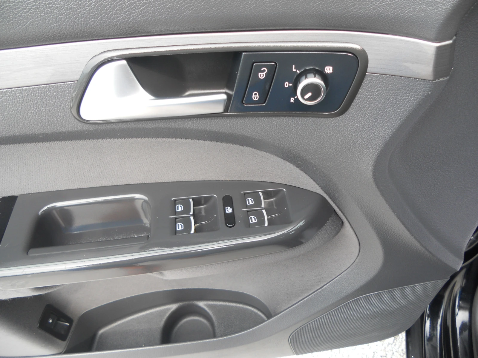 VW Touran 7 места!!ЛИЗИНГ!!!common rail 2, 0TDI 140 - изображение 10